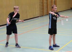 2021-10-03-landesmeisterschaft-u11-u15-badminton-hannover-training_11_kl