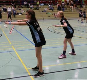 2021-10-03-landesmeisterschaft-u11-u15-badminton-hannover-training_14_kl