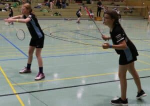 2021-10-03-landesmeisterschaft-u11-u15-badminton-hannover-training_15_kl